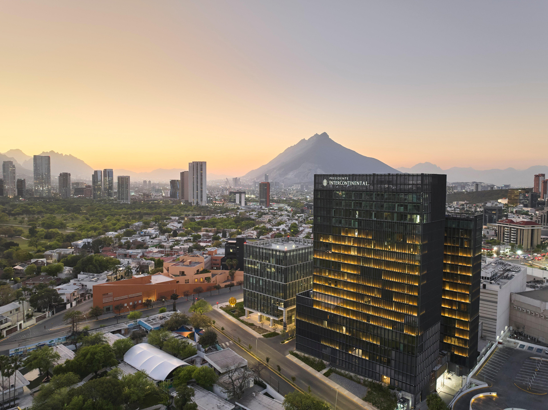 Vista Exterior InterContinental Presidente Monterrey by IHG