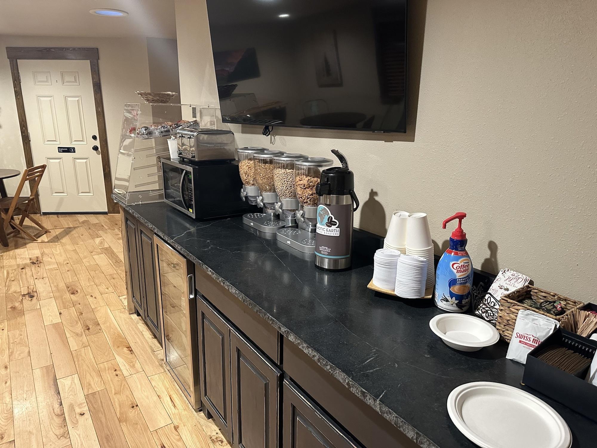 Restaurant Box Canyon Lodge And Hot Springs