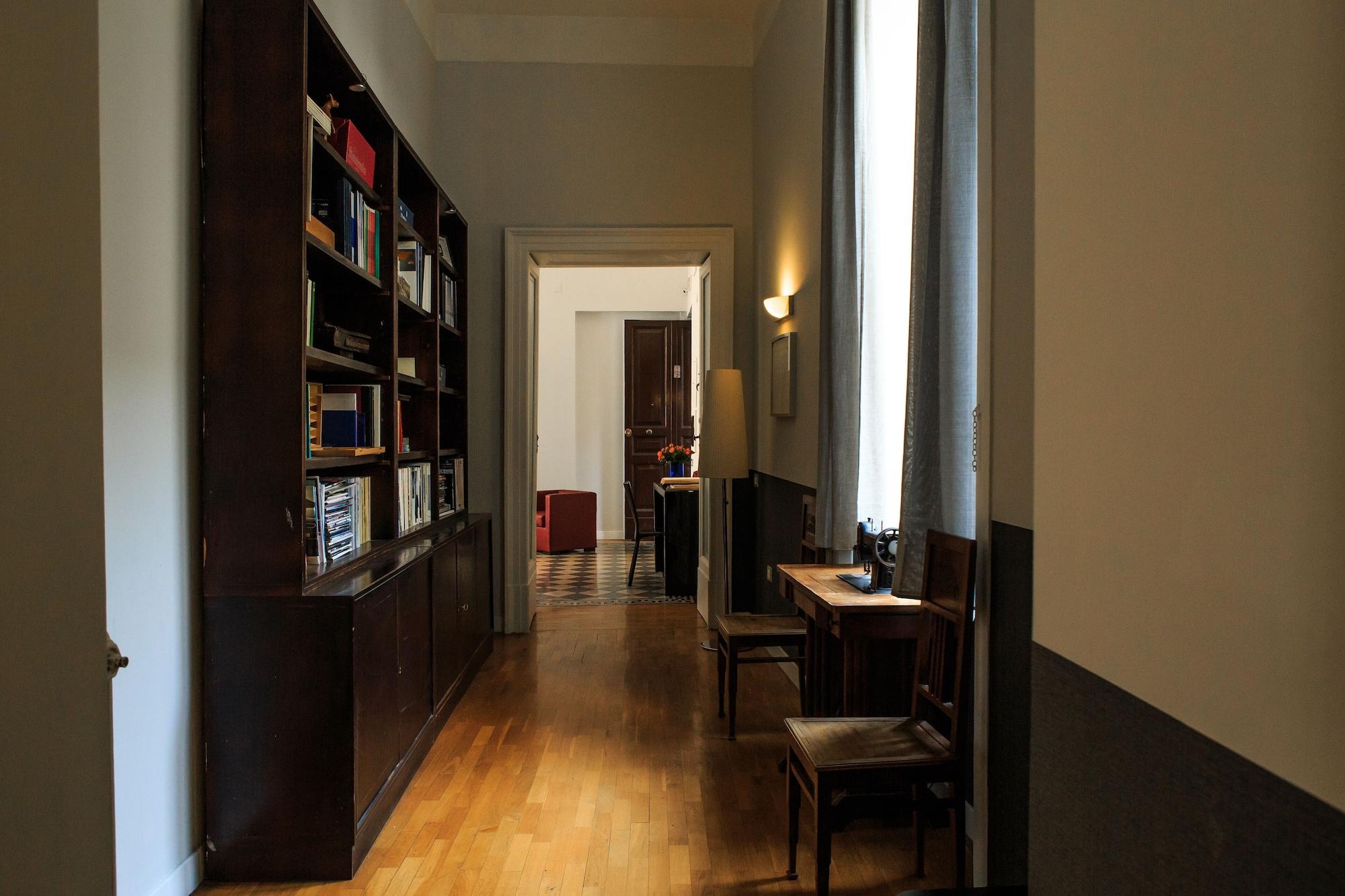 Varios SpaccaNapoli Comfort Suites