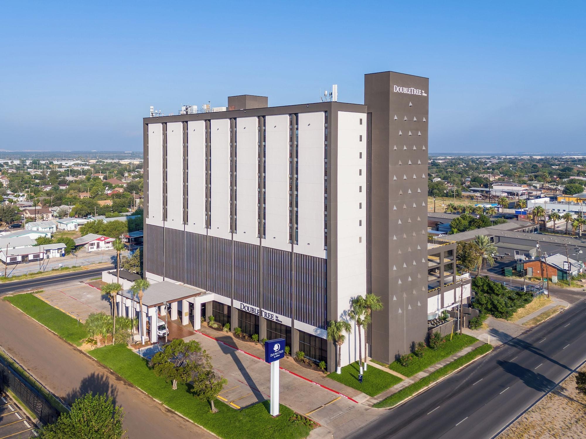 Vista Exterior DoubleTree by Hilton Laredo
