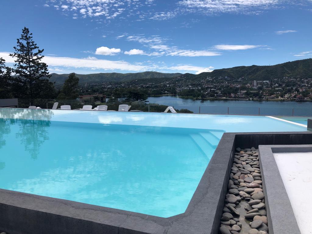 Vista Piscina Domus Lake Resort