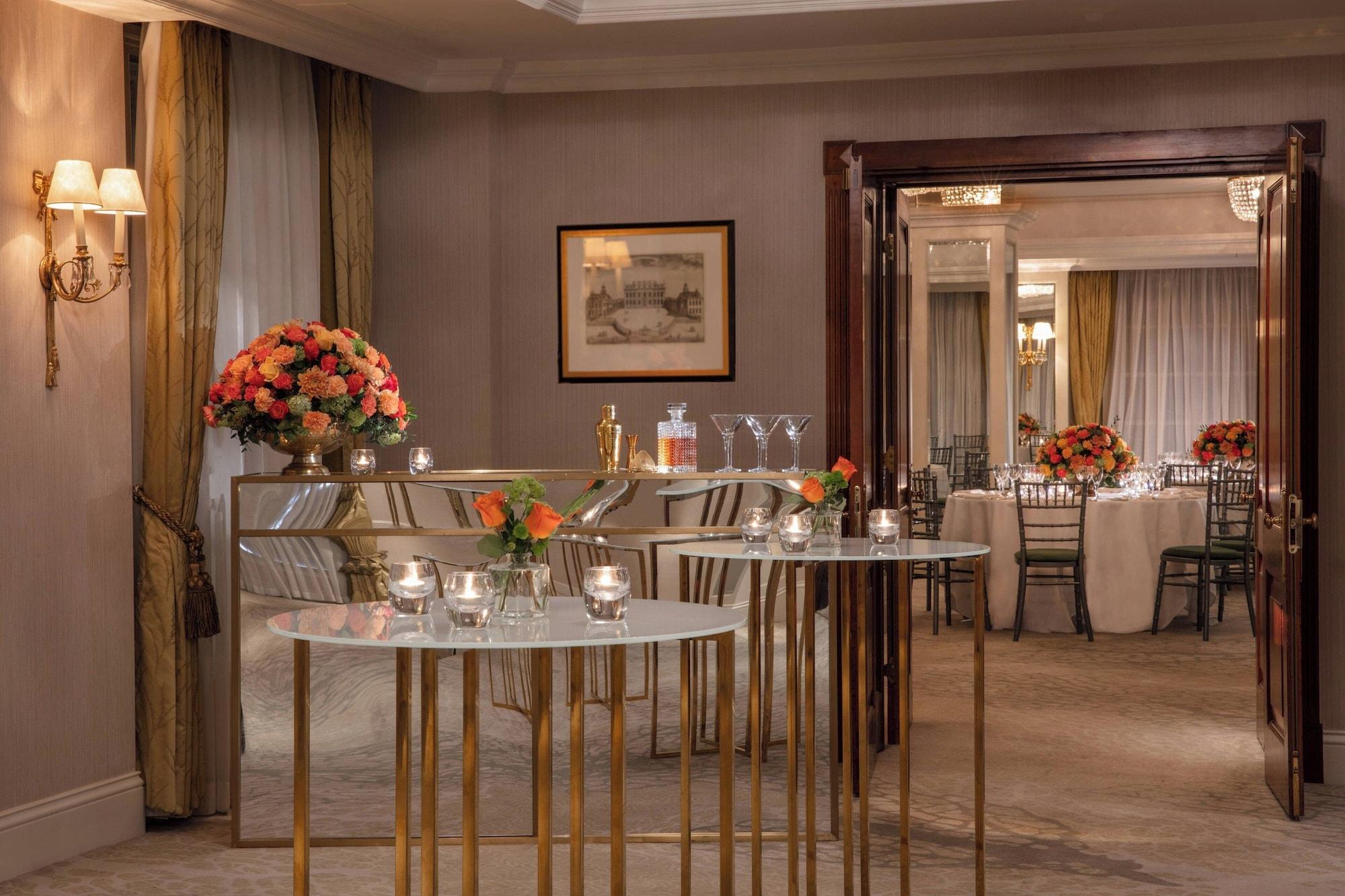 Vista Lobby JW Marriott Grosvenor House London