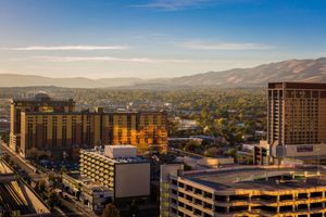 Alojamiento - Whitney Peak Hotel Reno, Tapestry Collection by Hilton