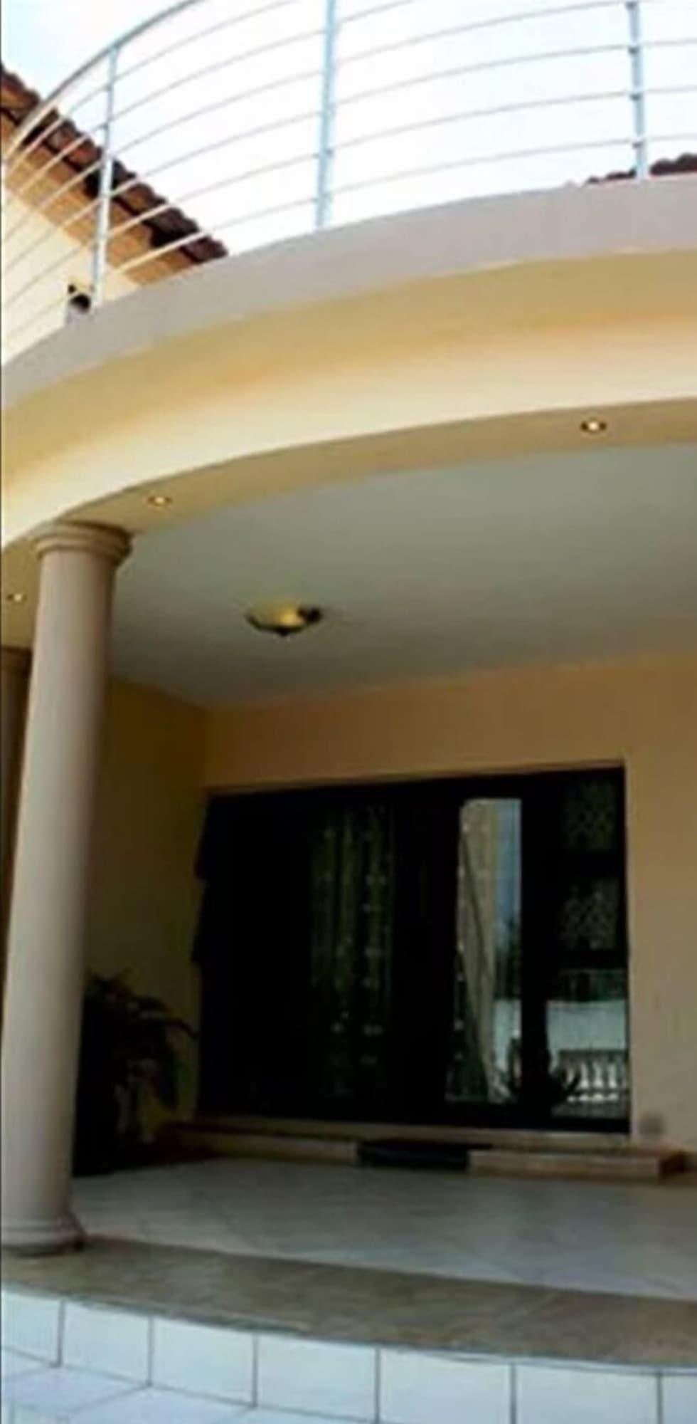 Varios ASDA Guest House