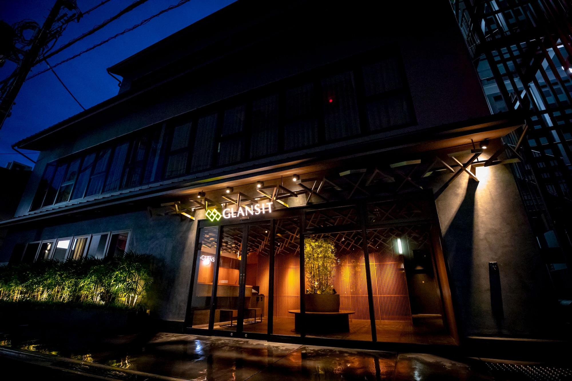 Varios Glansit Kyoto Kawaramachi