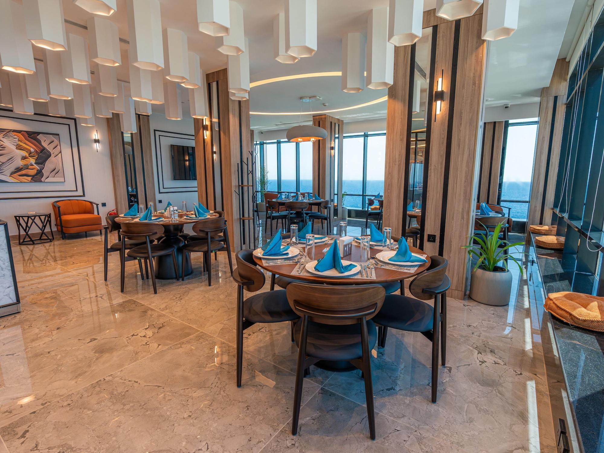 Restaurant SEA TOWER HOTEL