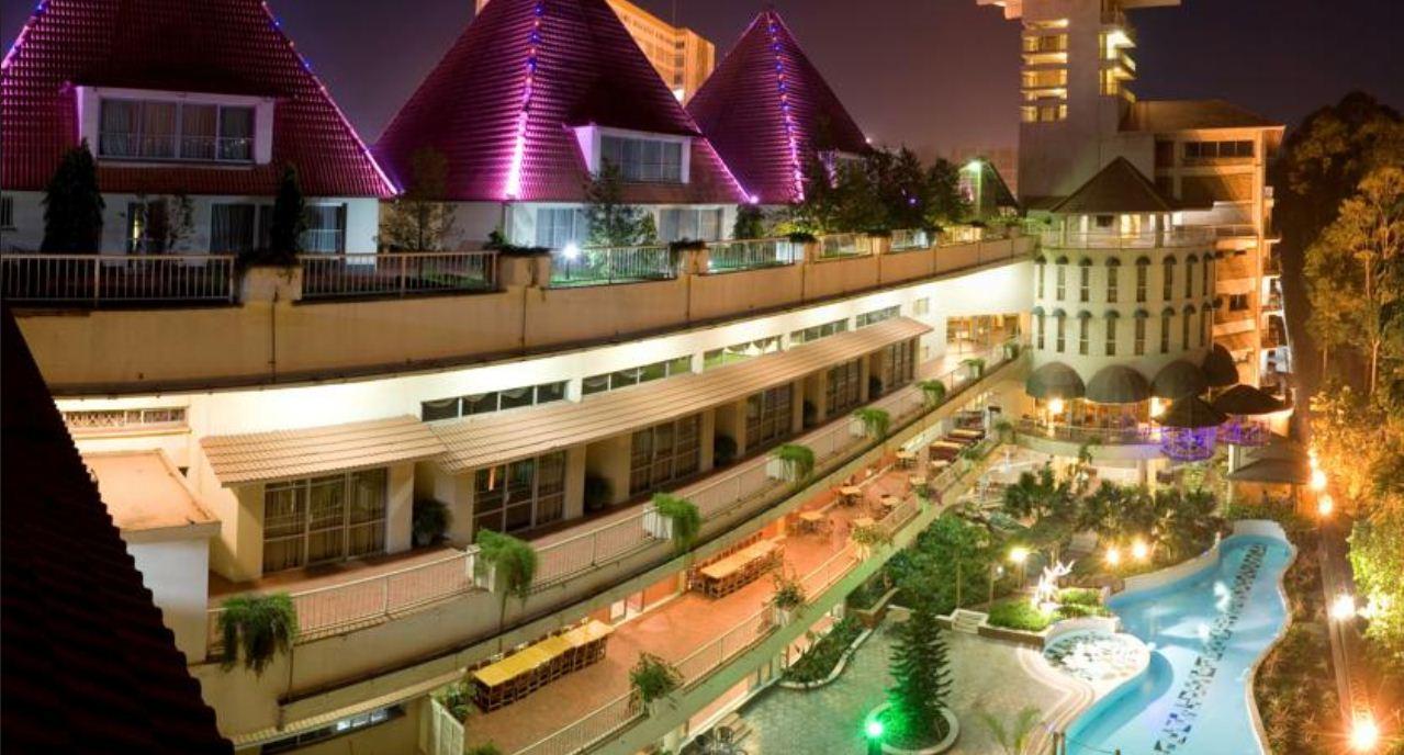 Vista Exterior Golf Course Hotel