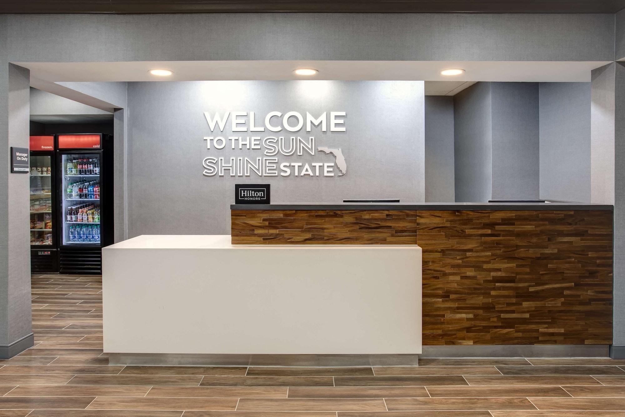 Vista Lobby Hampton Inn & Suites Lady Lake/The Villages