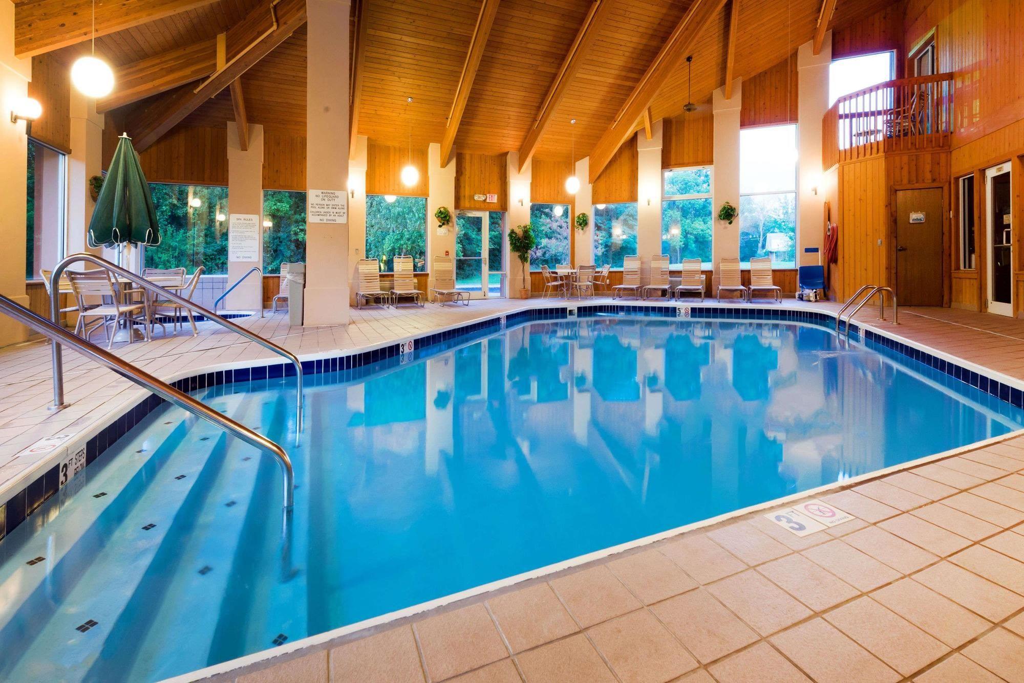 Vista Piscina College Inn
