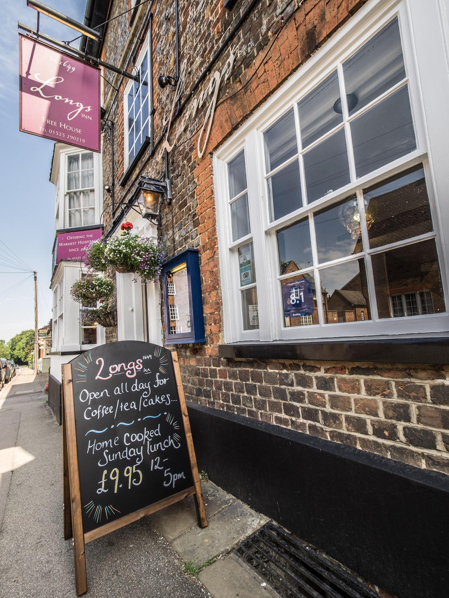 Vista Exterior Longs Inn