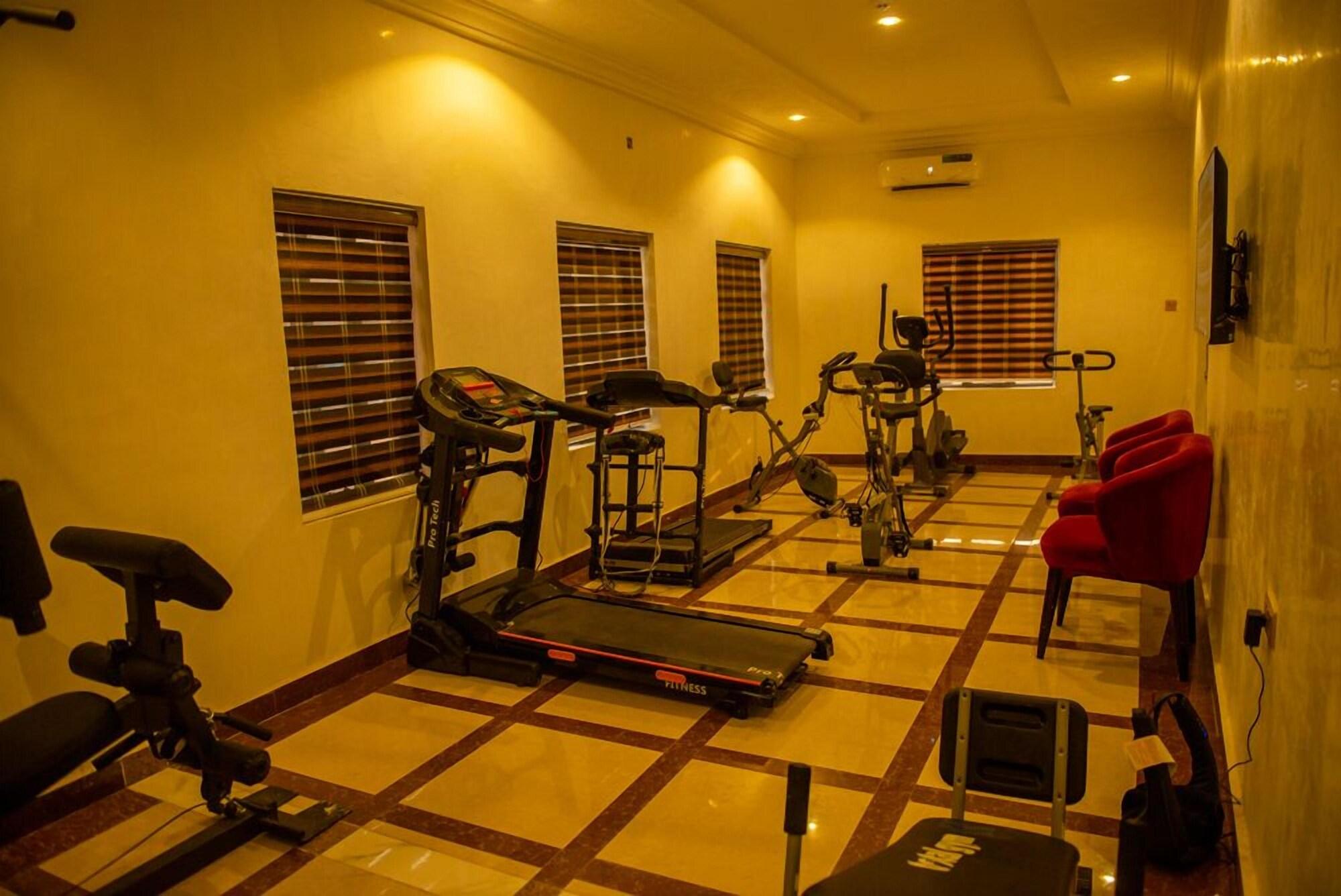 Gimnasio Abada Luxury Hotel and Suites