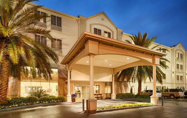 Best Western Plus Downtown Inn & Suites