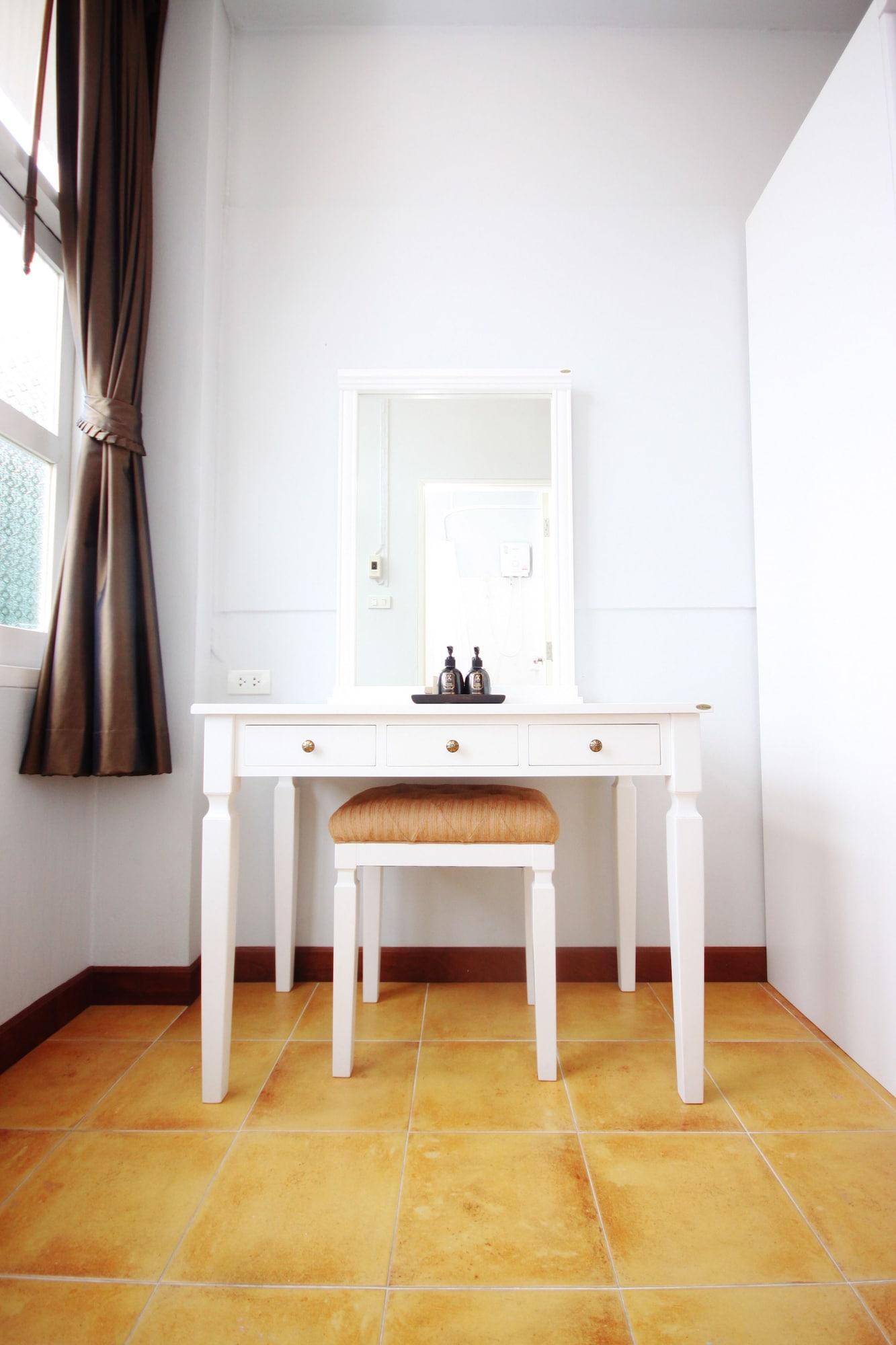 Habitación Feung Nakorn Balcony Rooms and Cafe