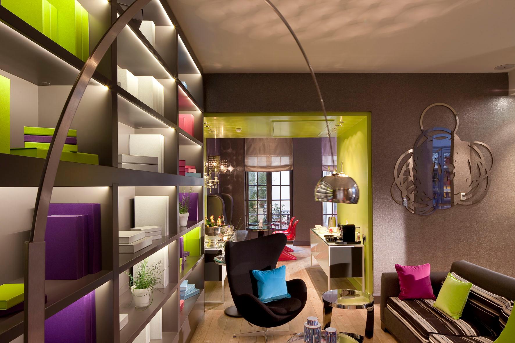 Vista Lobby Le Petit Paris