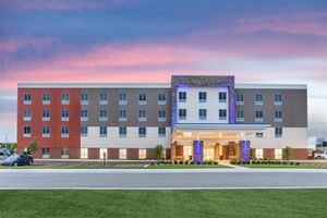 Alojamiento - Holiday Inn Express & Suites Ottawa by IHG