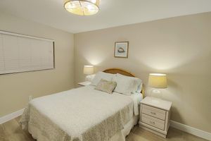 Alquiler Vacacional - On the beach! Newly remodeled 2B/2B first floor condo.