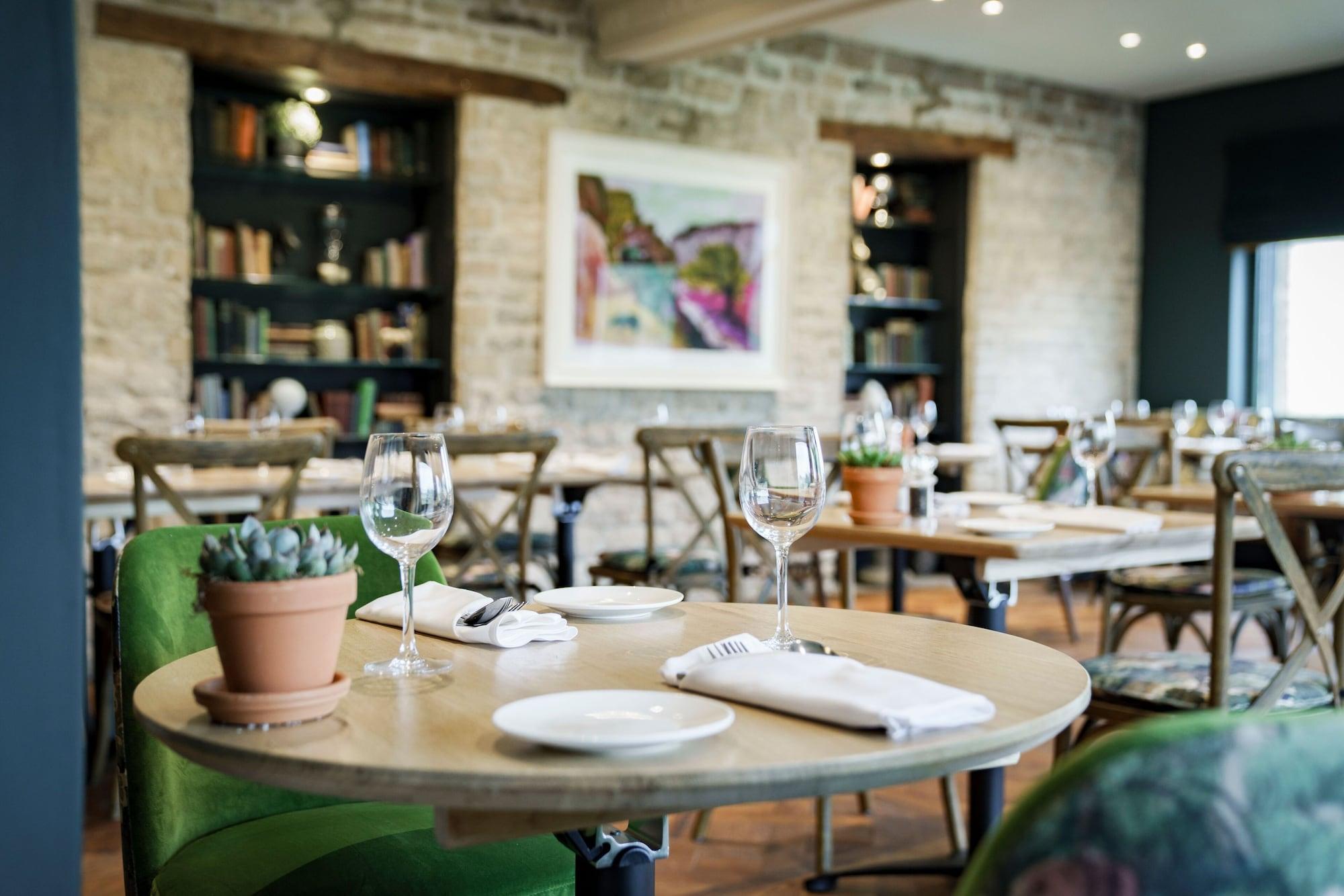 Restaurant Bear of Rodborough Hotel