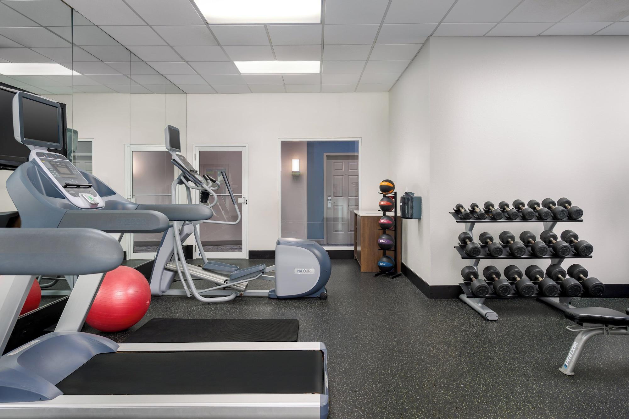 Gimnasio Holiday Inn Express & Suites Kendall by IHG