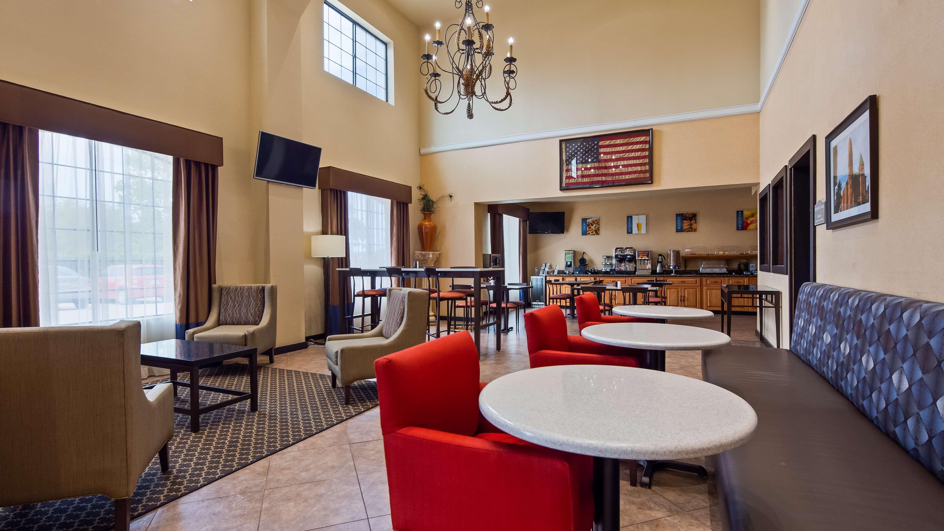 Restaurant Best Western Windsor Pointe Hotel & Suites-Frost Bank Center