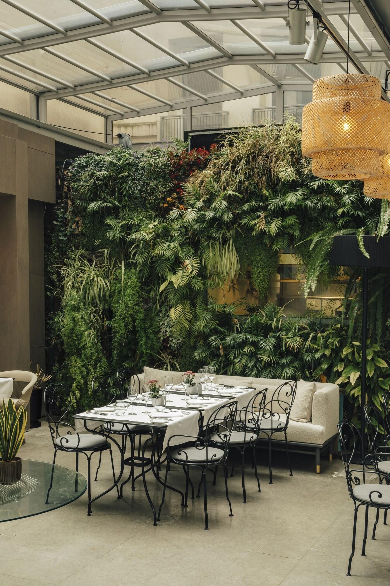 Varios Hotel de Sers Champs Elysees