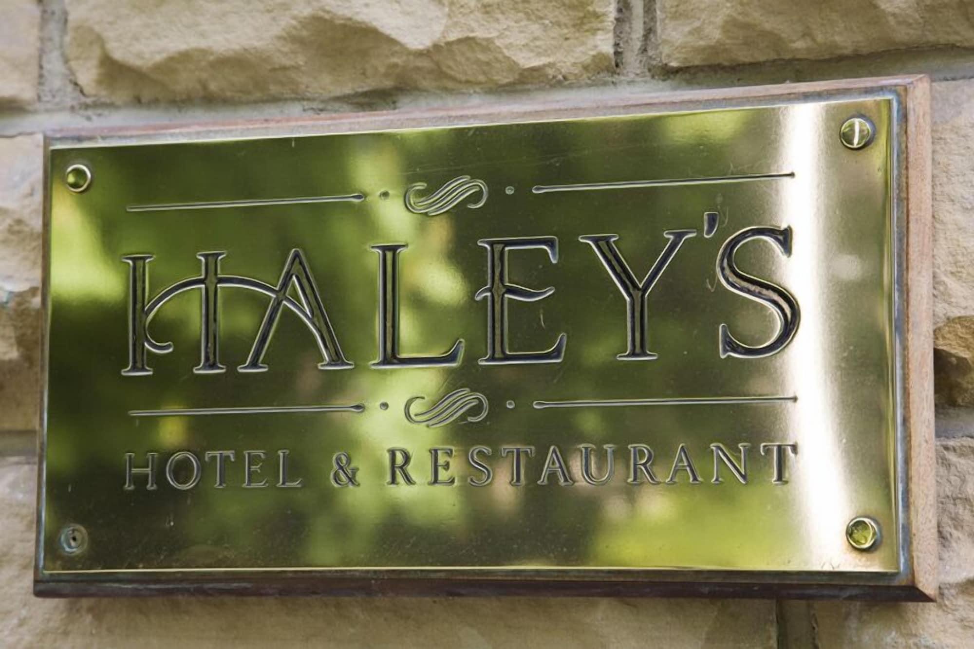 Vista Exterior Haley's Hotel