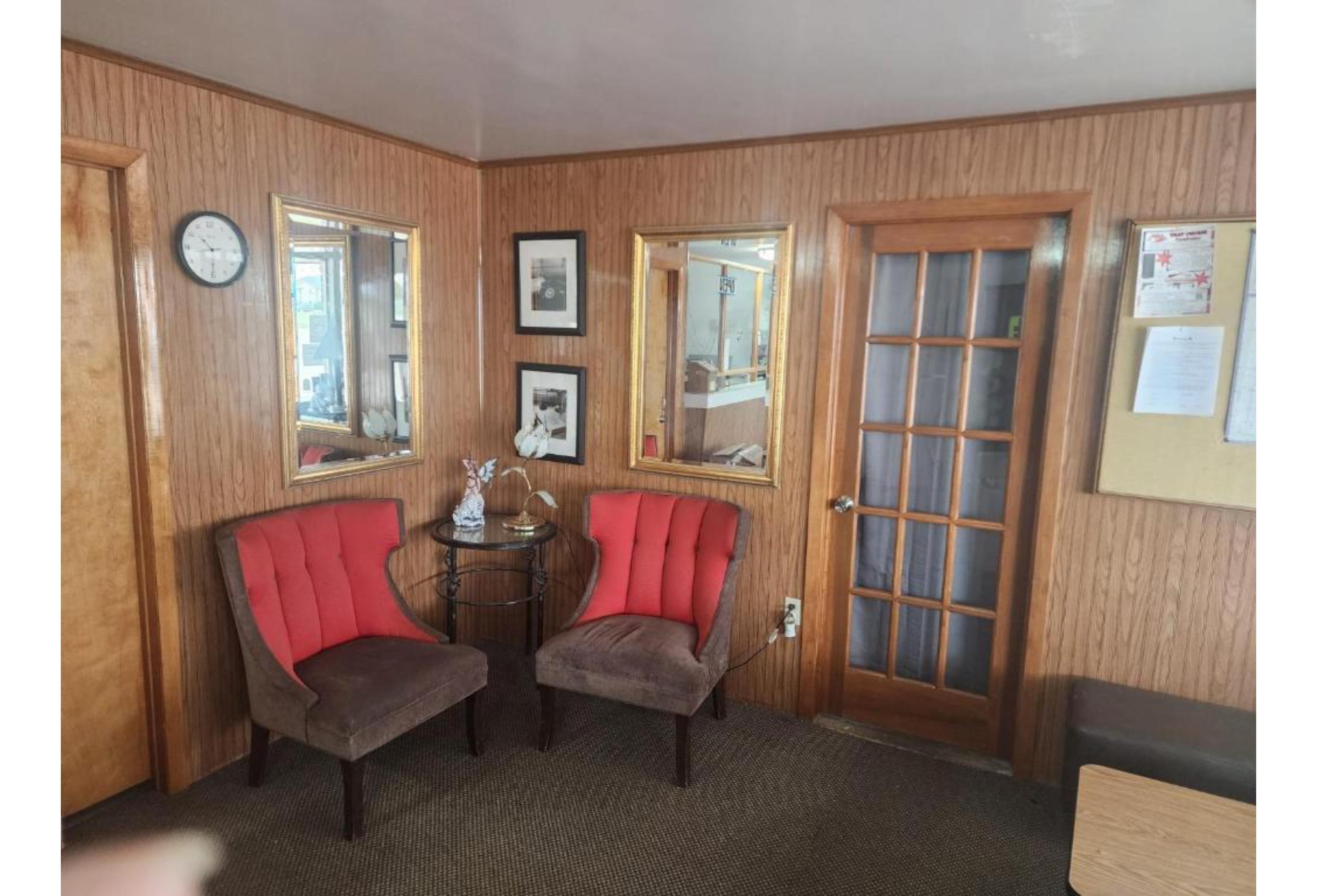 Comodidades del Alojamiento First Inn By OYO Quinter Hwy 70