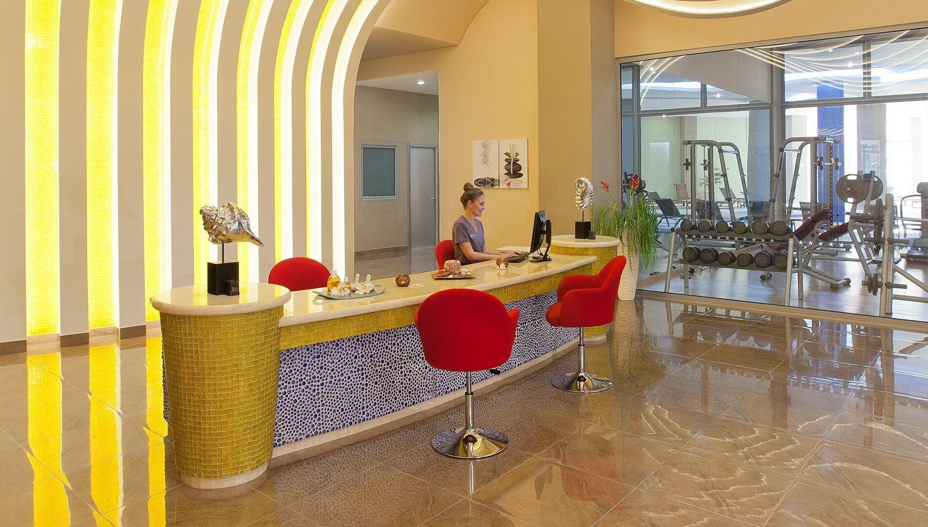 Spa Atrium Platinum Luxury Resort Hotel & Spa
