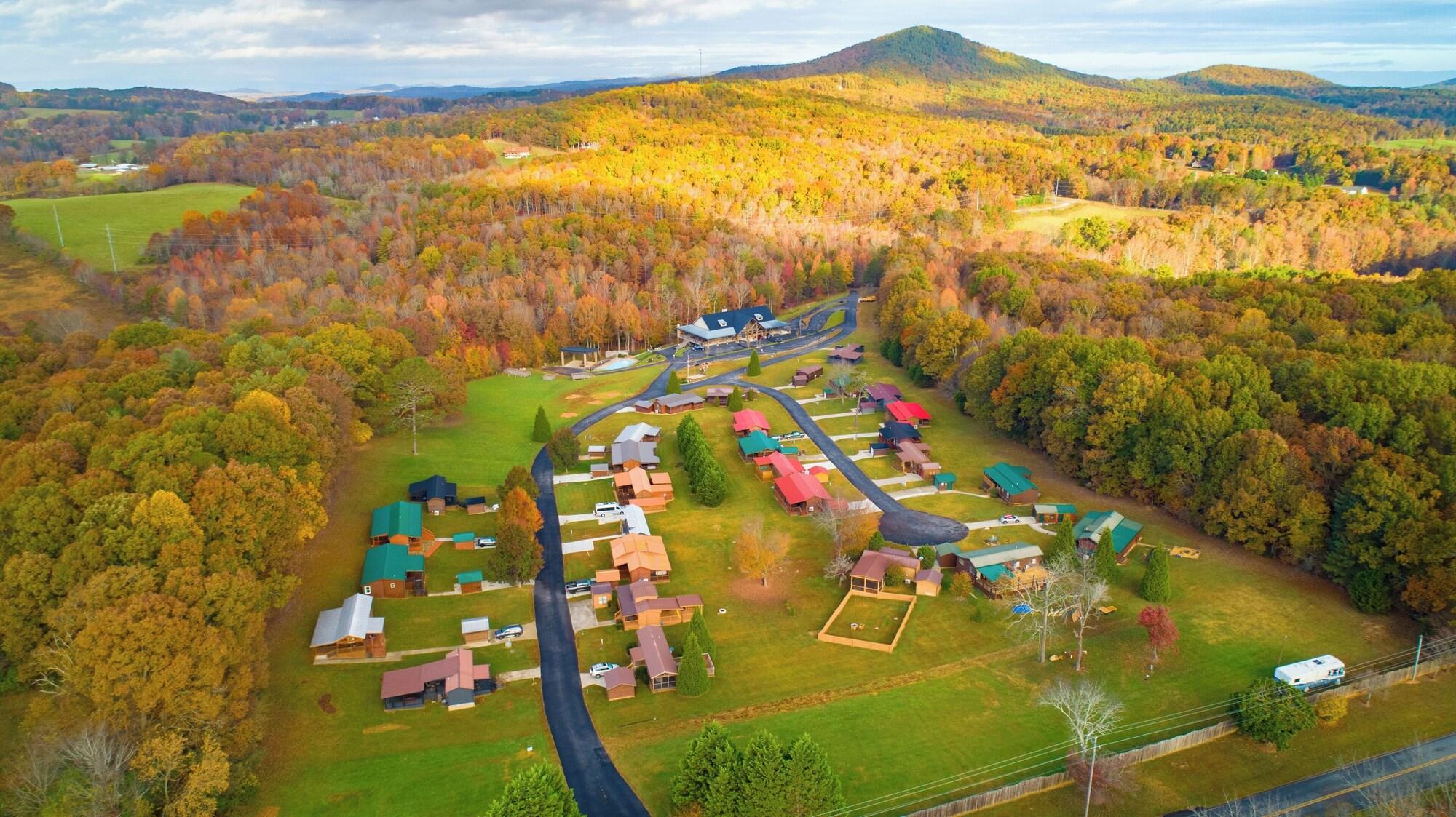 Varios The Copperhead Lodge