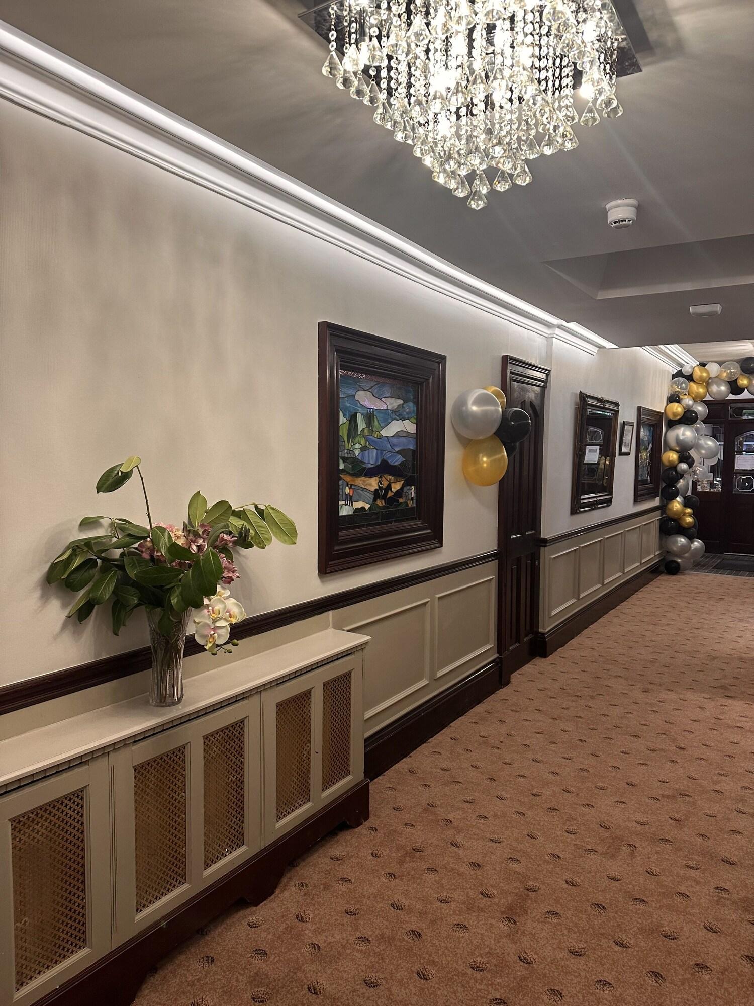 Vista Lobby The Bailie Hotel
