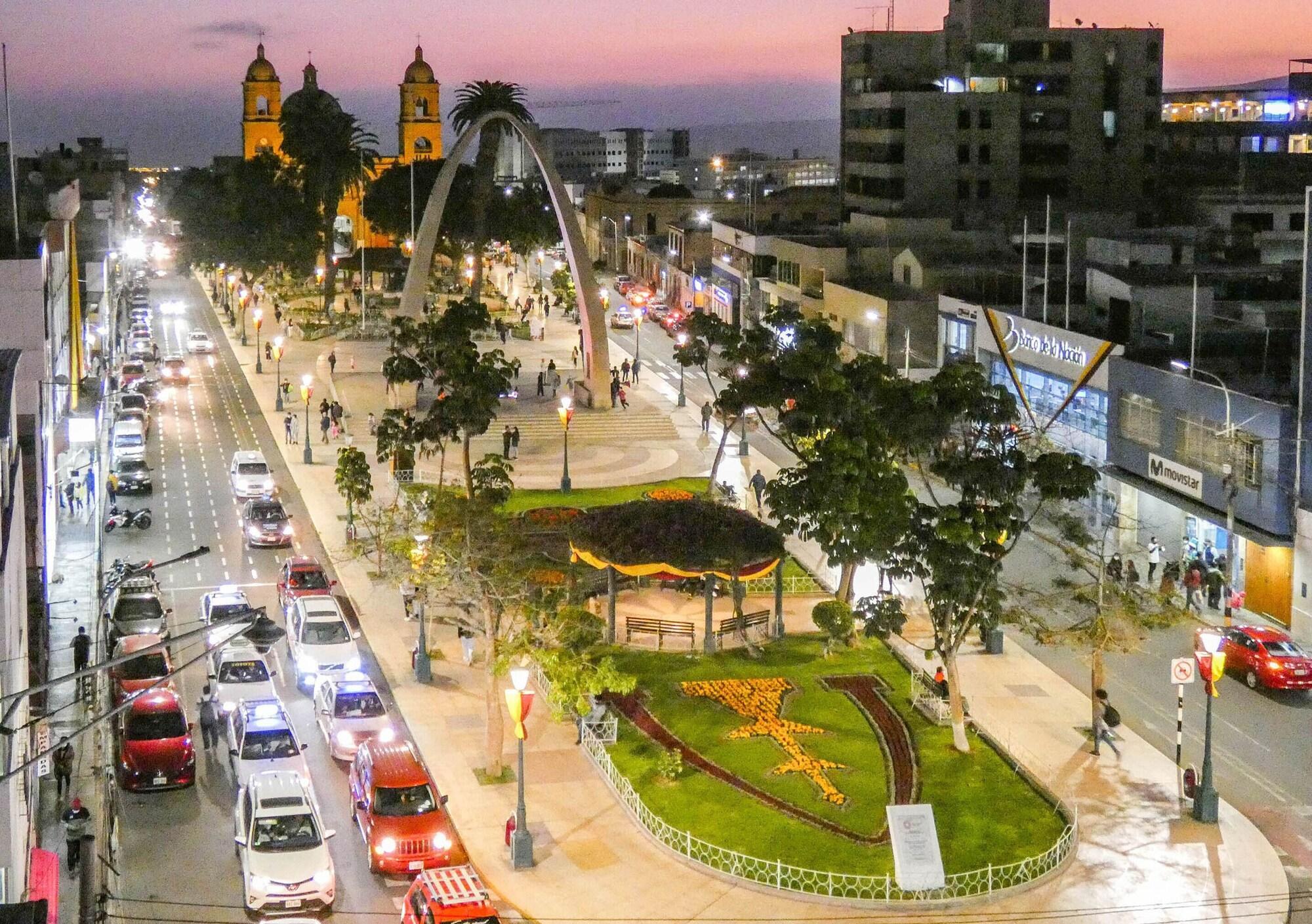 Vista Exterior Hotel Plaza Tacna Sauna & Spa
