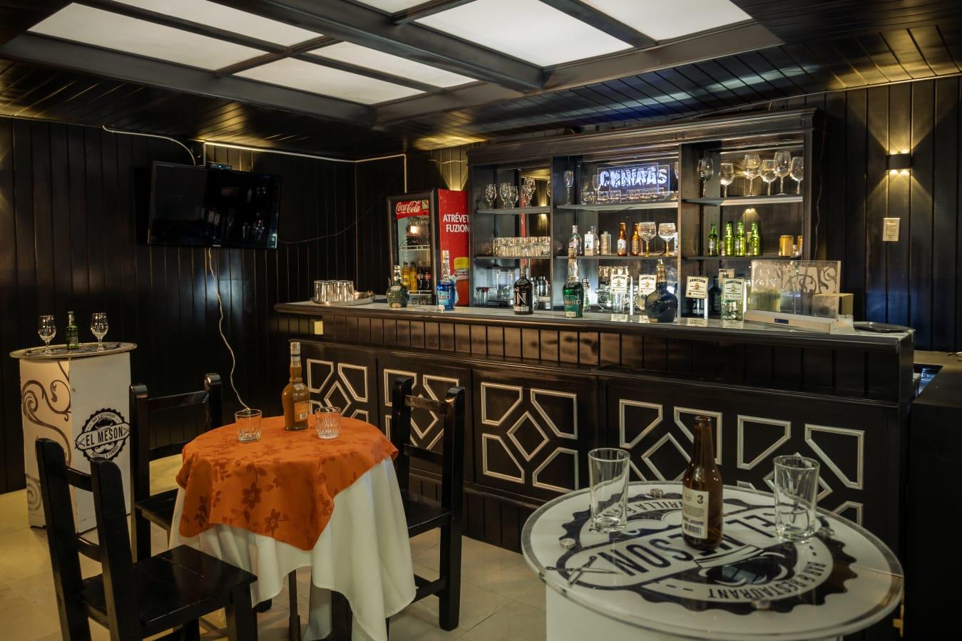 Bar/Salón Duque Hotel