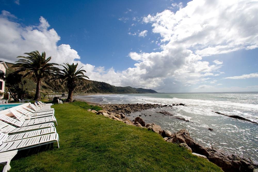 Playa Cliff House Inn On The Ocean