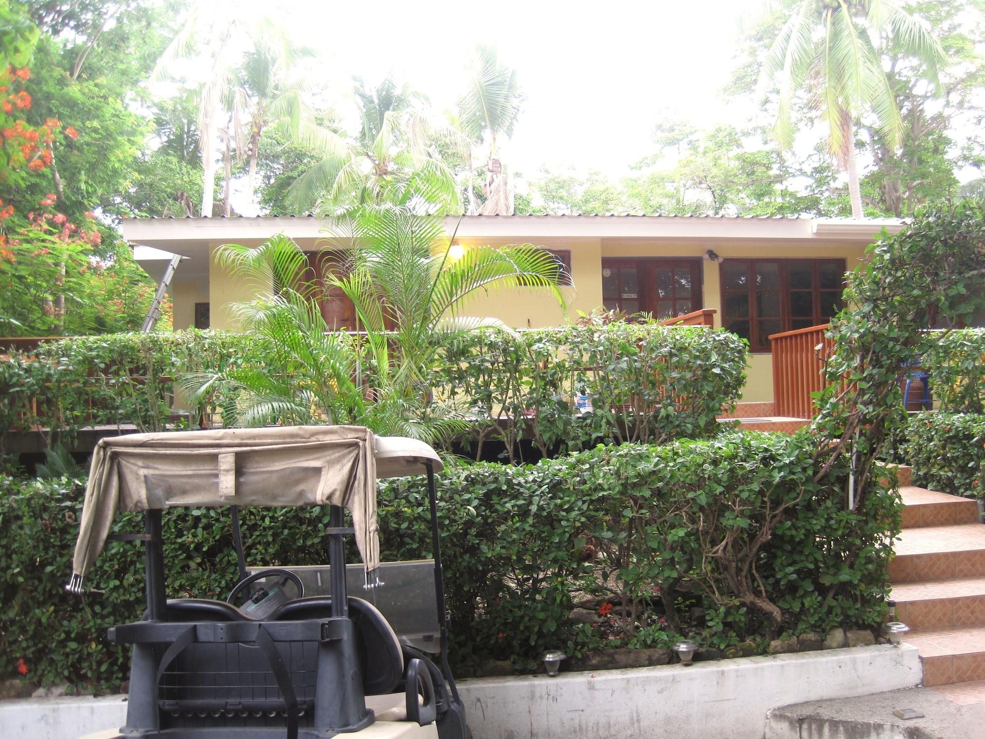 Vista Exterior Contadora Island Inn B&B