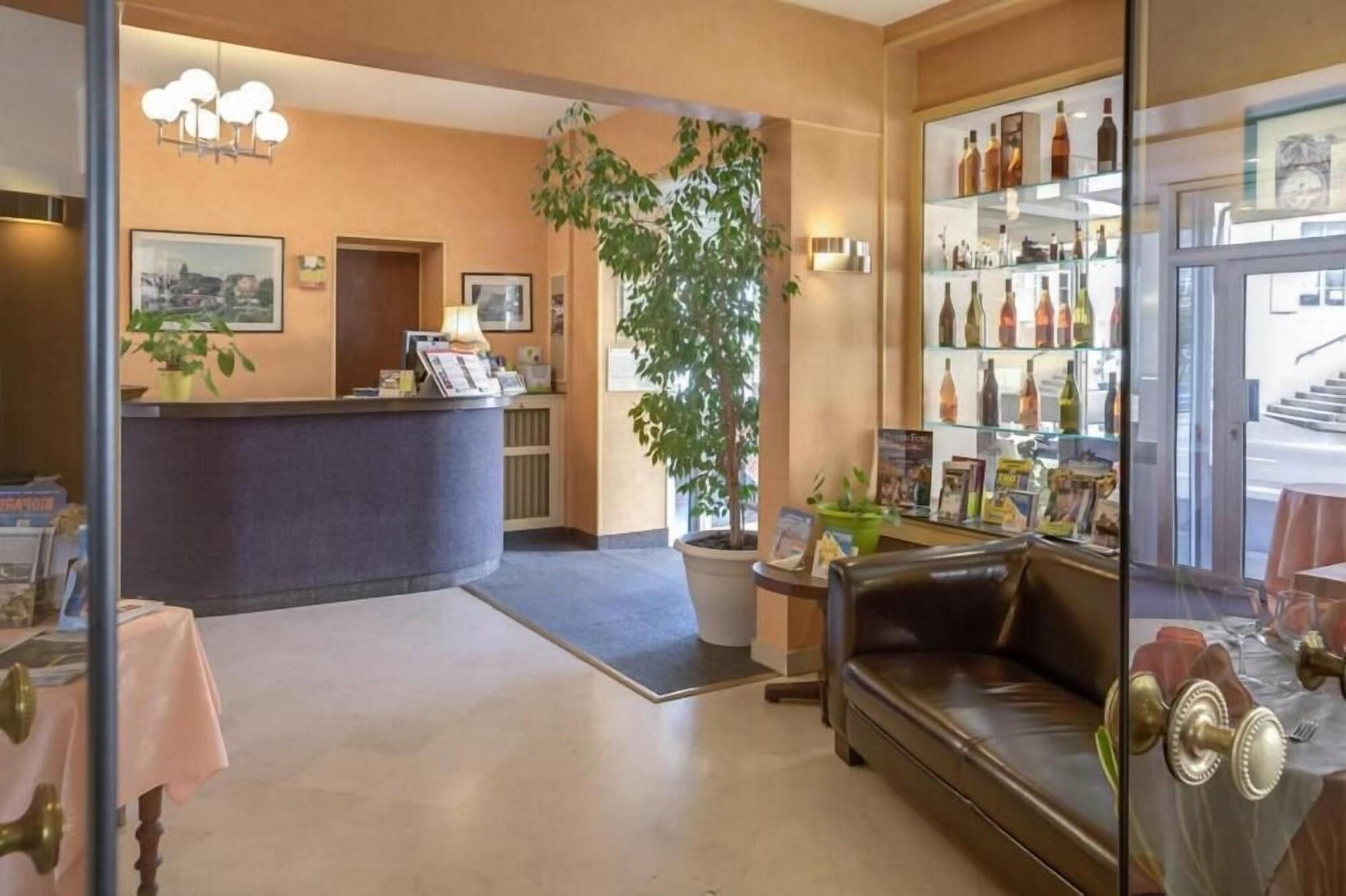 Vista Lobby Logis hôtel de la Barque