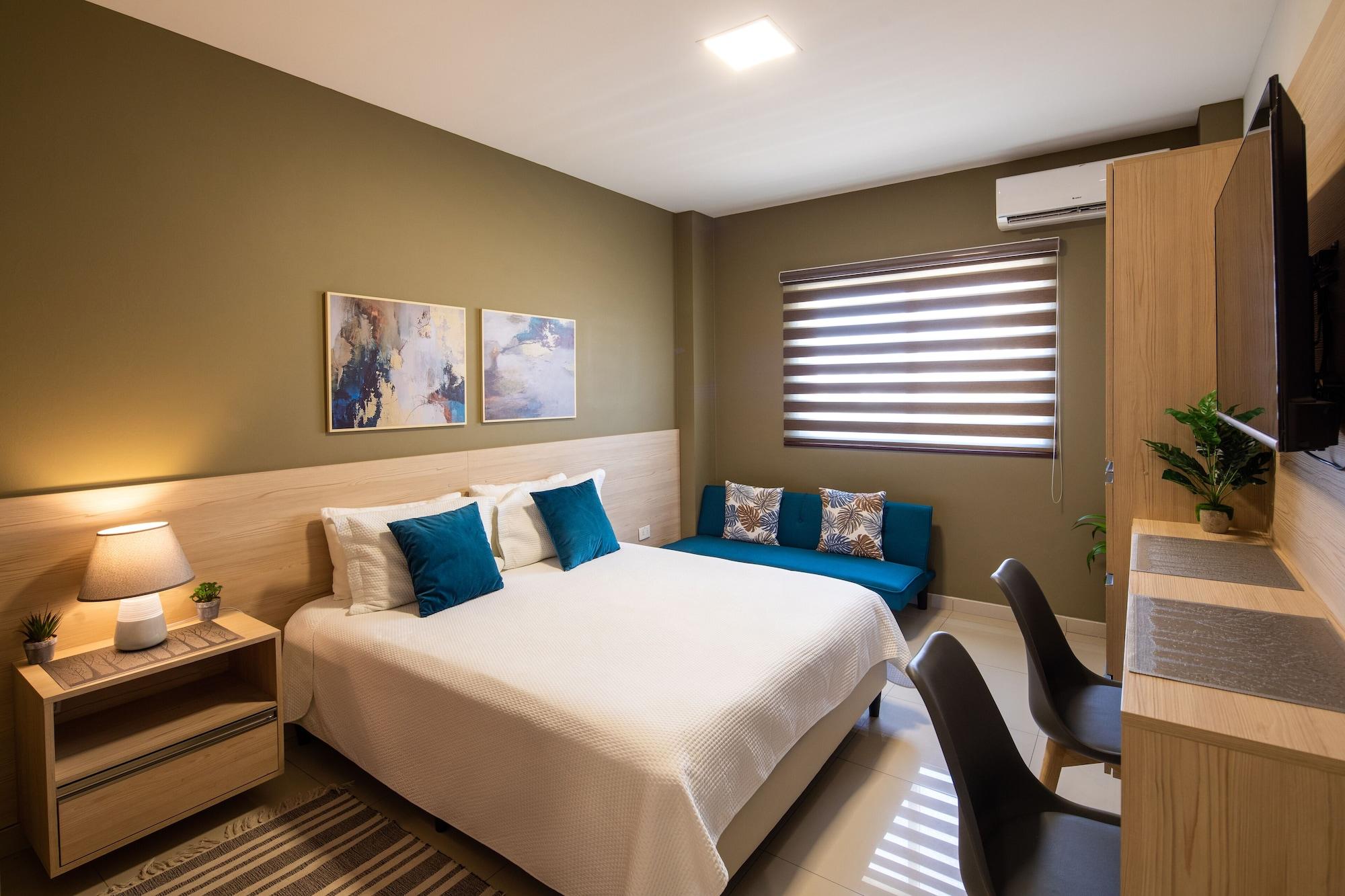 Varios Equipetrol Suites Apart Hotel