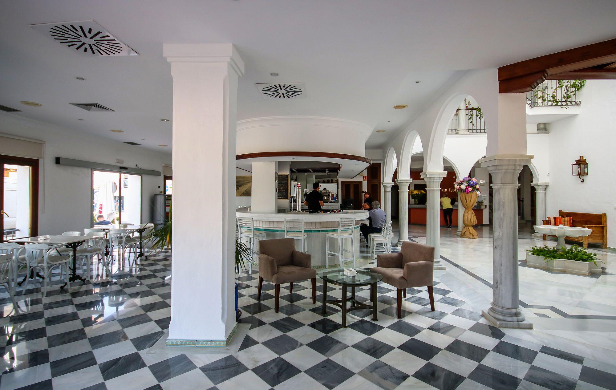 Bar/Salón Hospedería Doña Lola Zahara