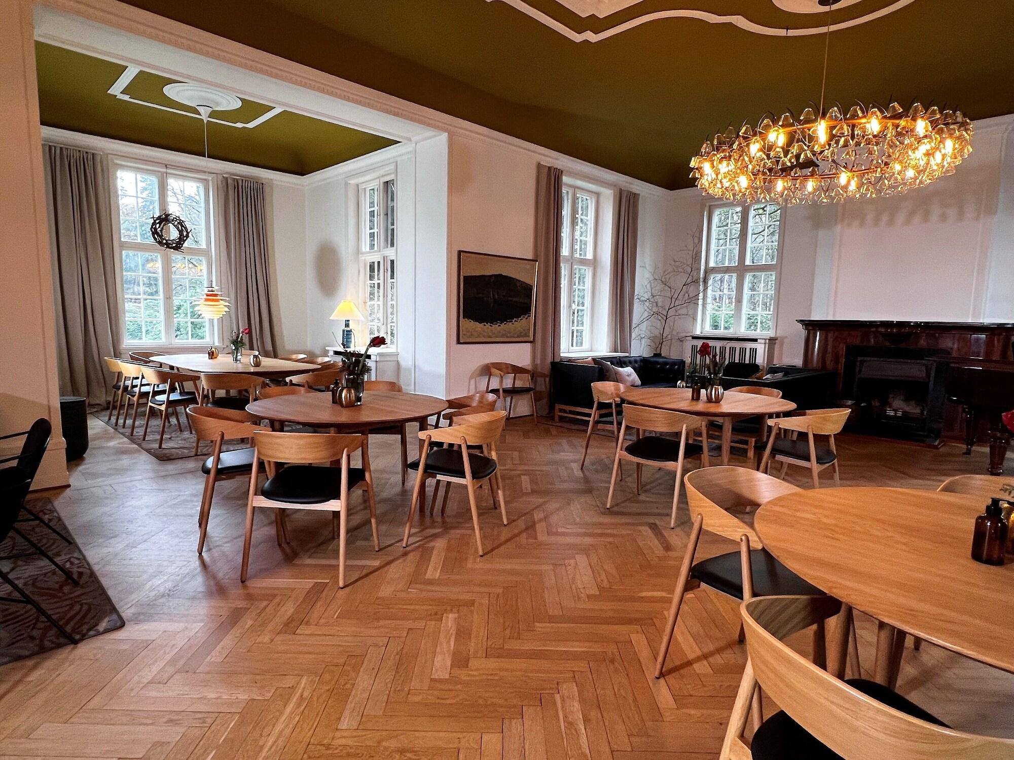 Varios Skarrildhus Sinatur Hotel og Konference