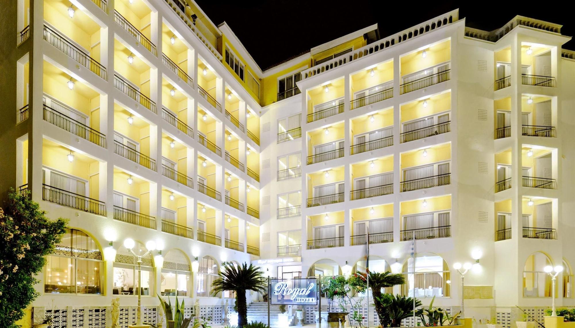 Vista Exterior The Royal Hotel