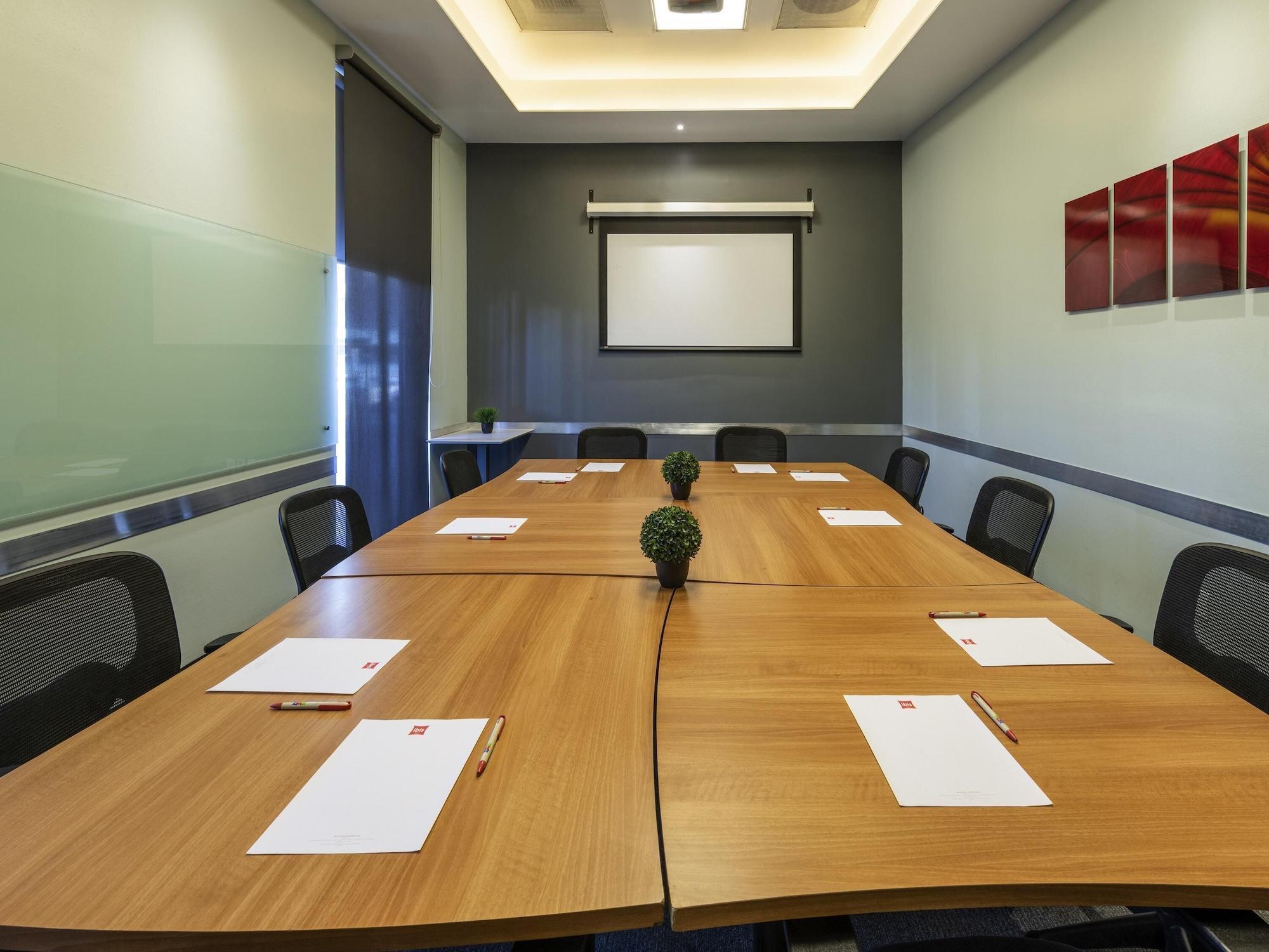 Sala de Reuniones ibis Queretaro