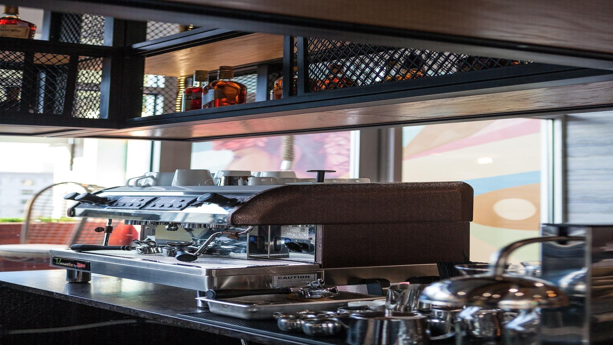 Bar/Salón Hotel Indigo El Paso Downtown by IHG