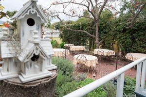 Alojamiento - Secret Garden Inn and Cottages