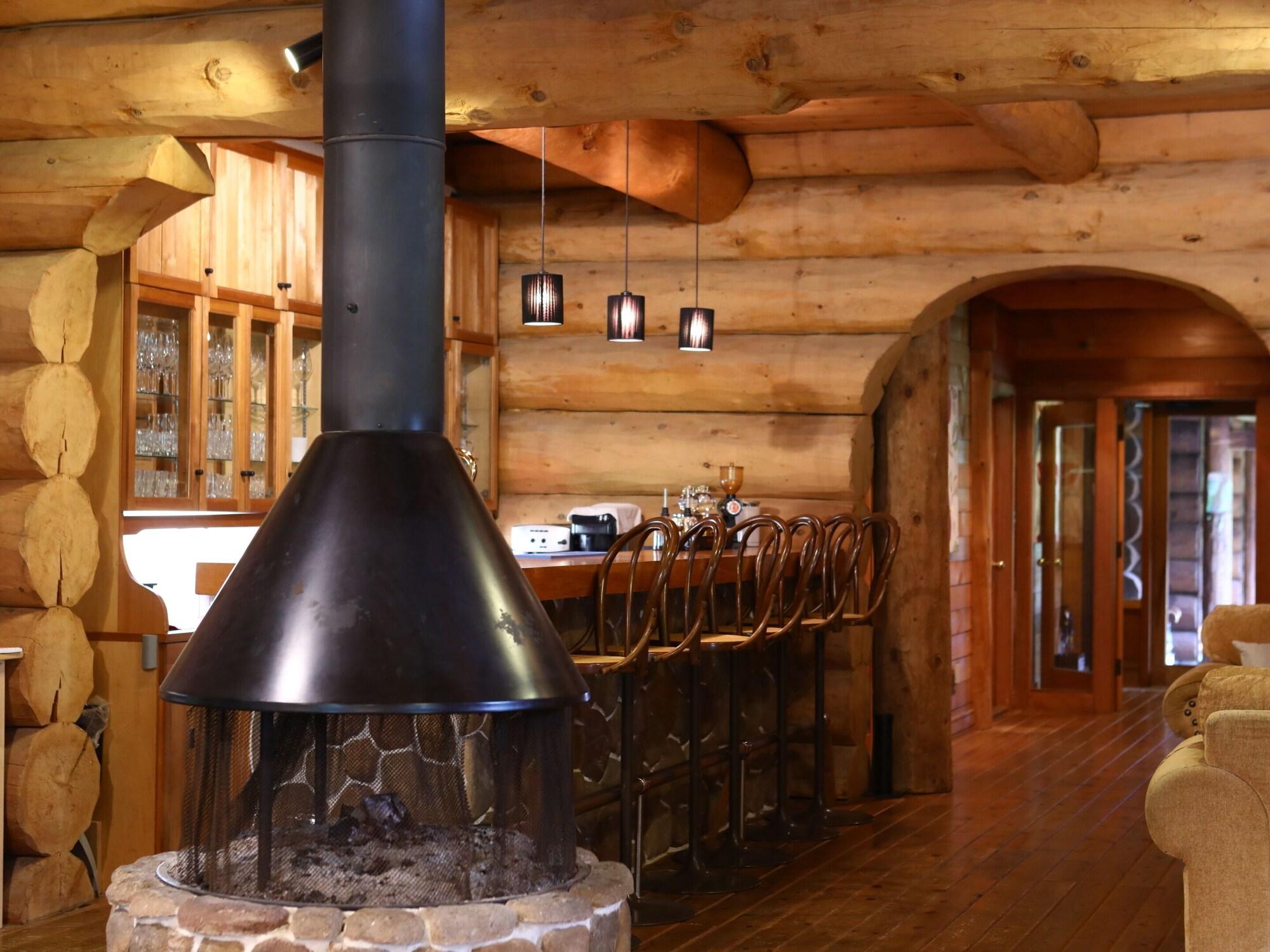 Bar/Salón Reposer Hakuba