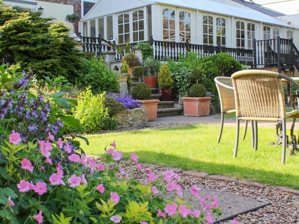 Vista Exterior Cley Hall Hotel