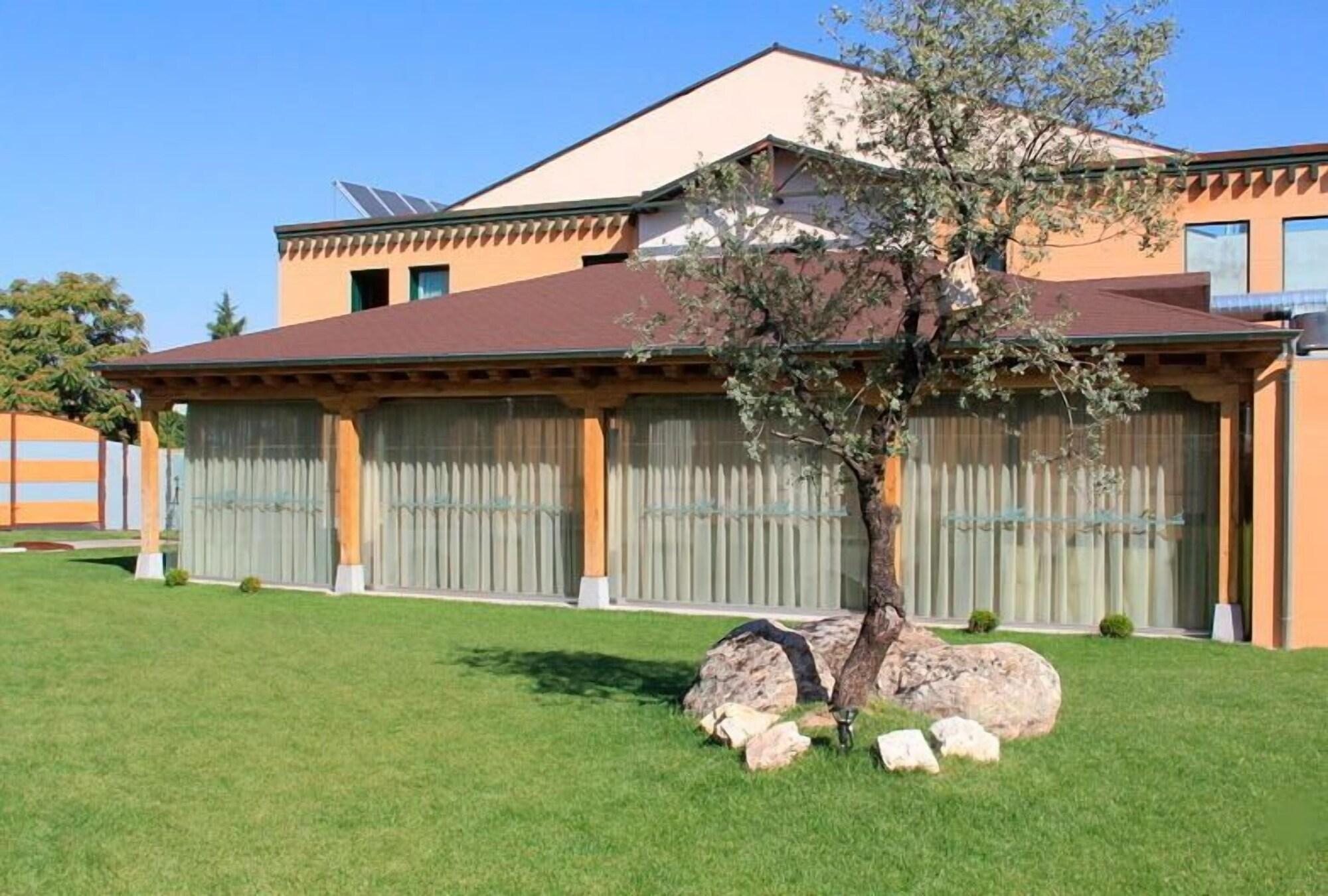 Vista Exterior Hotel Villa de Ferias