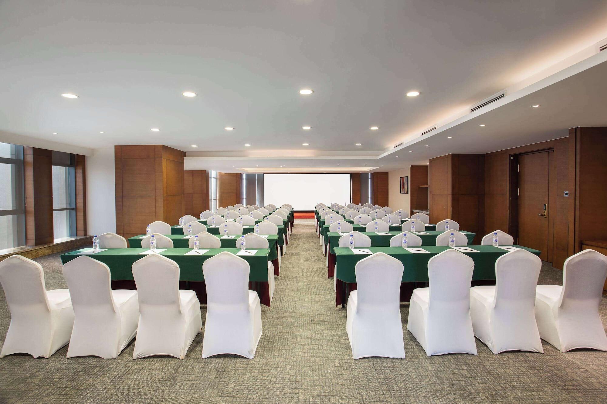 Sala de Reuniones Days Hotel By Wyndham Jilin Railway Station