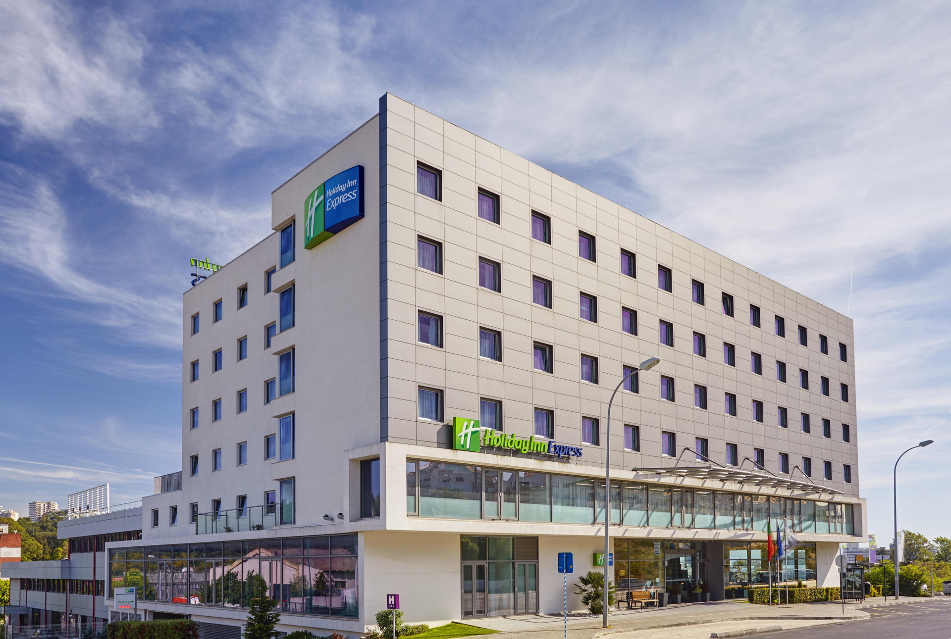 Vista Exterior Holiday Inn Express Lisbon Airport by IHG