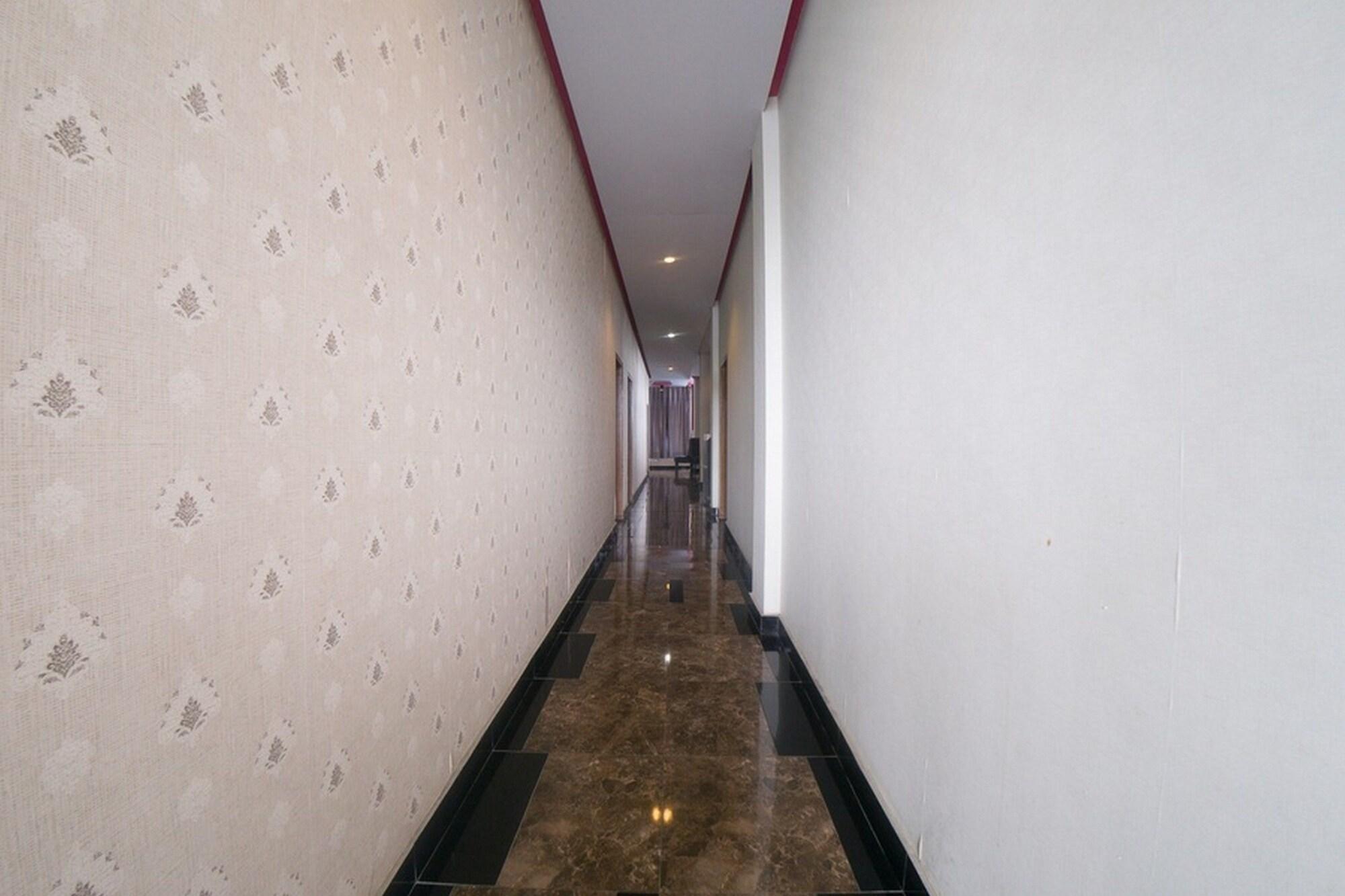 Varios RedDoorz near TVRI Gorontalo