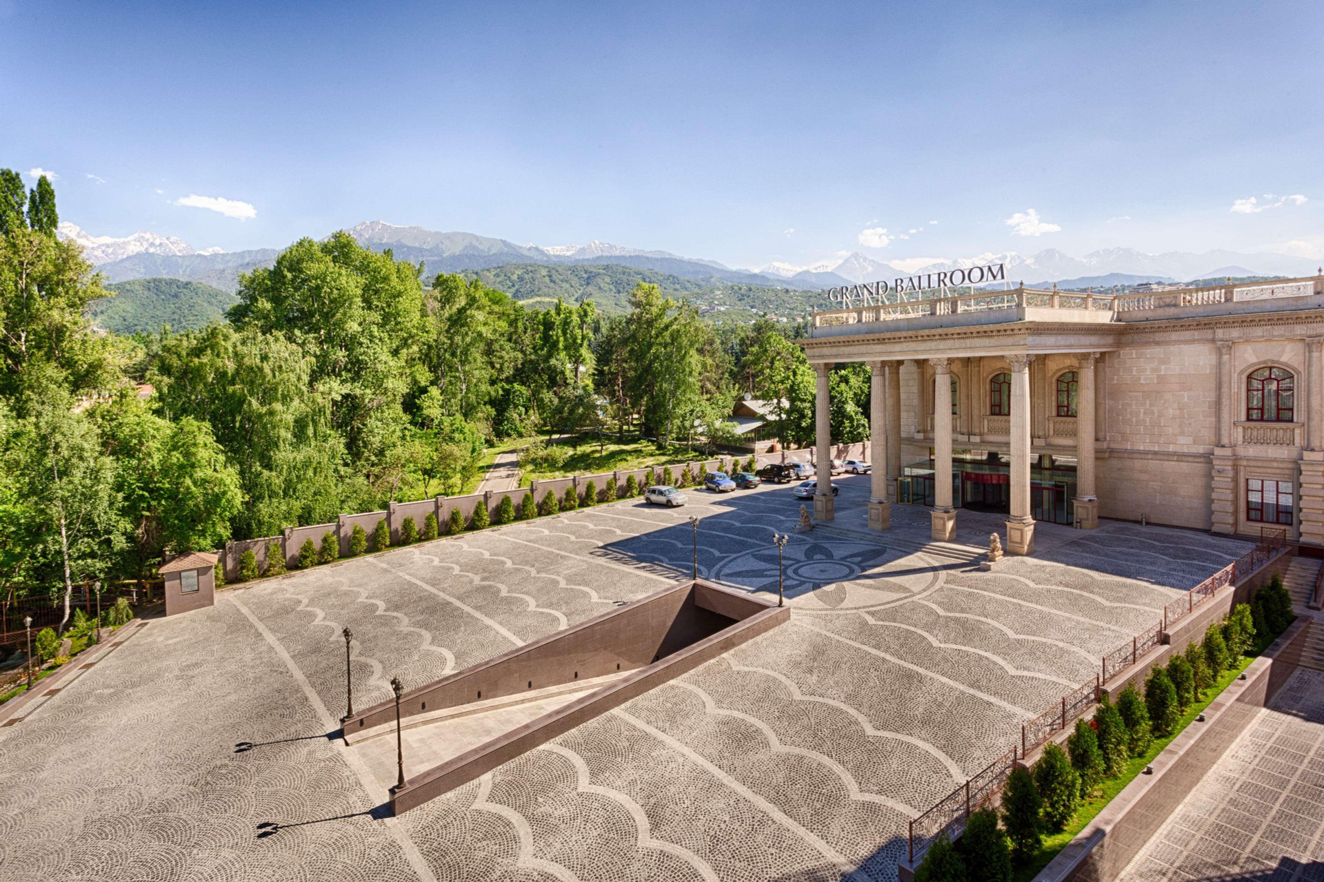 Vista Exterior Royal Tulip Almaty