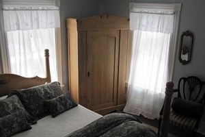 Alquiler Vacacional - Private & Spacious Five Room Suite..Steps To Bay Beach and walk to Village.