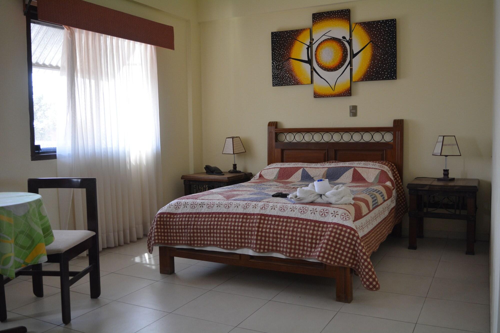 Varios Hotel Viru Viru II